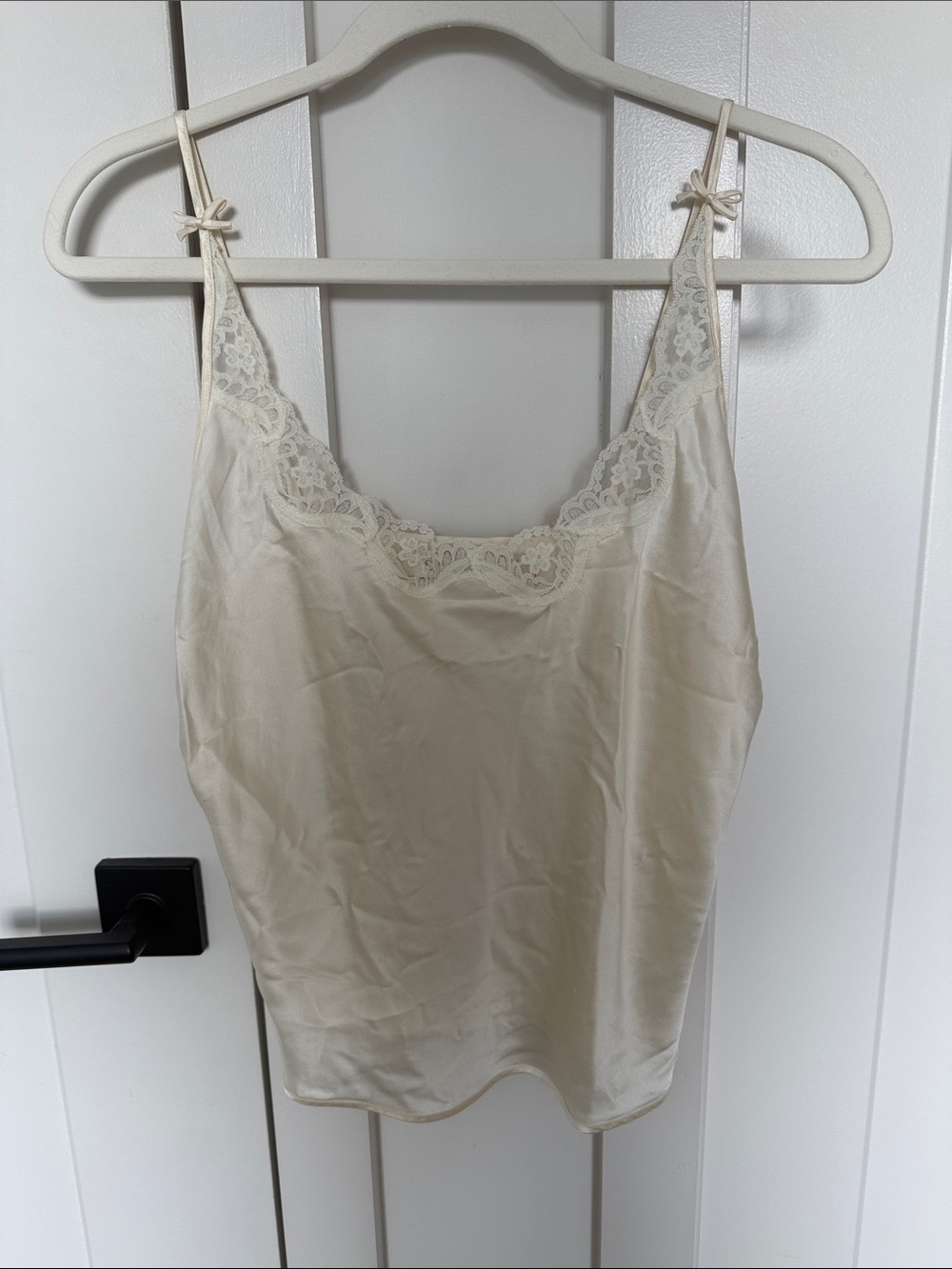 Victoria's Secret Cream Lace 100% Silk Camisole